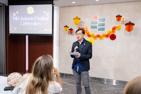 環球事務處署理處長李貴生教授致歡迎辭