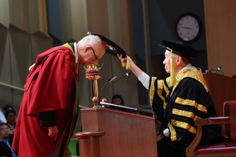  Professor Jeffrey Pfeffer 