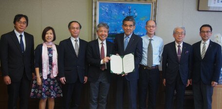 教大与广岛大学签署合作协议