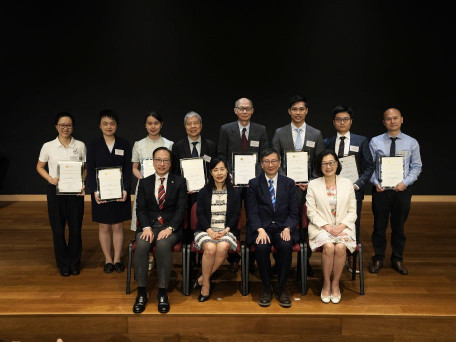 教大表彰傑出教職員