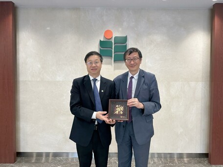 Visit by Jinan University