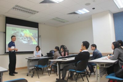 “Decolonise Your Mind”: A “Study- Teach-Andresearch” Project Between Germany and Laos