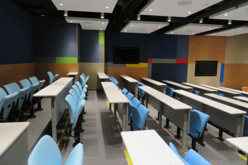 Lecture Theatres at D1 & D2