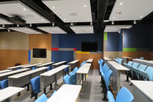 Lecture Theatres at D1 & D2