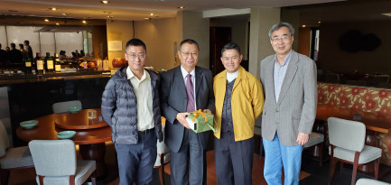 (From Right) Professor Zhu Qingzhi, Chair Professor of the Department of Chinese Language Studies; Professor John Erni, Dean of the Faculty of Humanities;  Professor Niu Dayong, Visiting Professor of the Faculty of Humanities and Dr Fung Chi Wang, Assistant Dean (Quality Assurance and Programmes) and Acting Head of the Department of Literature and Cultural Studies