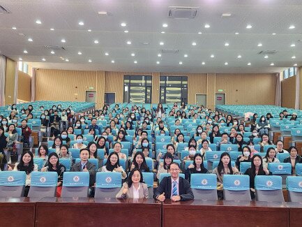 Dr. Wang Lixun and Dr. Ma Qing (Angel) with English teacher participants