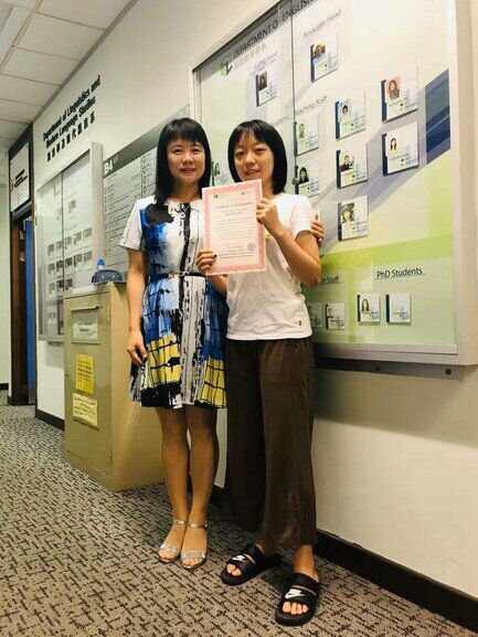 Awarding Certificate for Excellent Digital Storytelling Videos