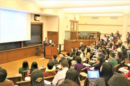 Professor Si Chung Mou giving a presentation at the International Conference on Chinese Language Instruction organised by Princeton University.