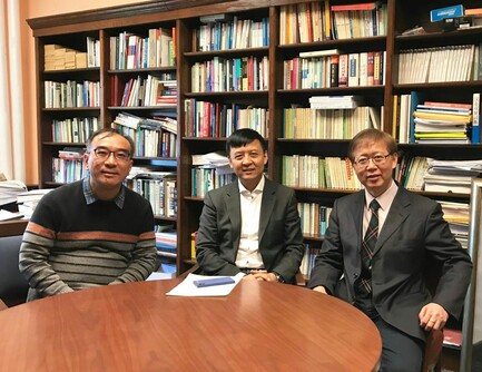 Academic visit to Columbia University (from left to right: Dr Cheung Lin Hong, Professor Liu Lening (Columbia University), Professor Si Chung Mou)