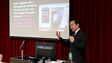 Professor Stephen Chu, Professor of School of Modern Languages and Cultures and Director of the Hong Kong Studies Programme of HKU, delivered the keynote speech.
