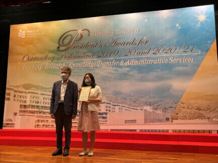 Dr Angel Ma and the President at the Presentation Ceremony of President’s Awards for Outstanding Performance.