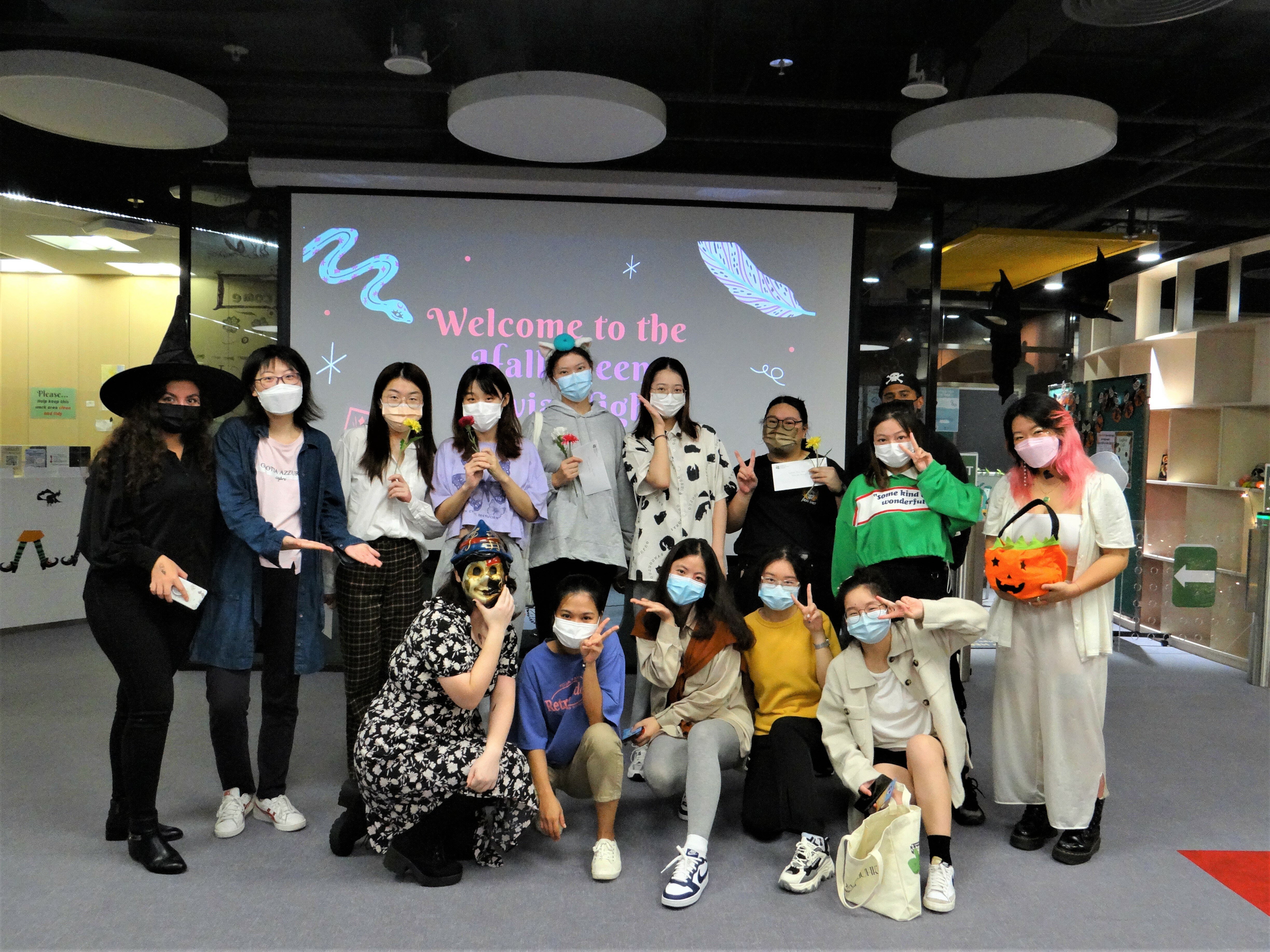 Halloween Trivia Night: Group Photo.