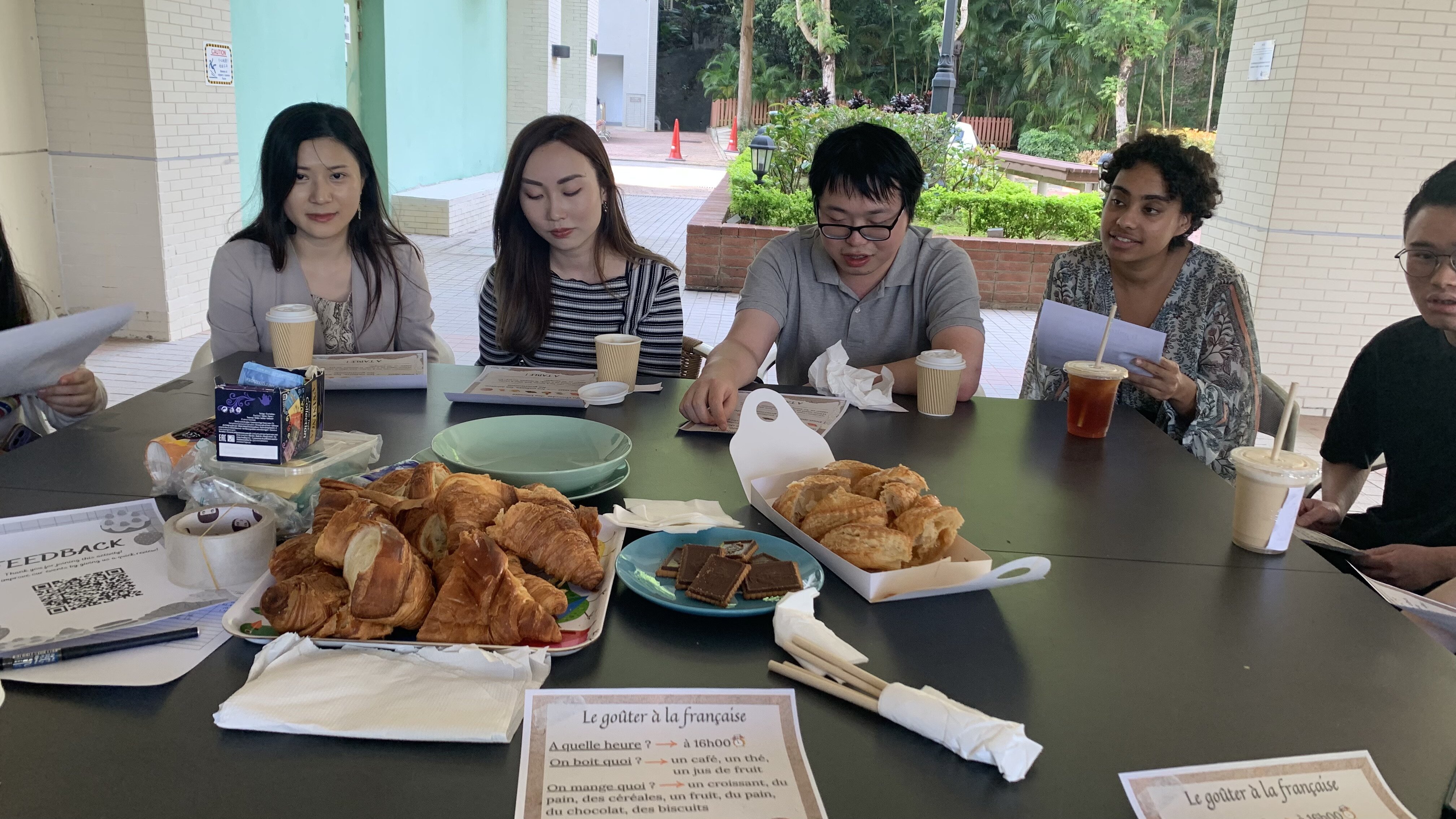 Experiencing the French teatime tradition called "goûté"