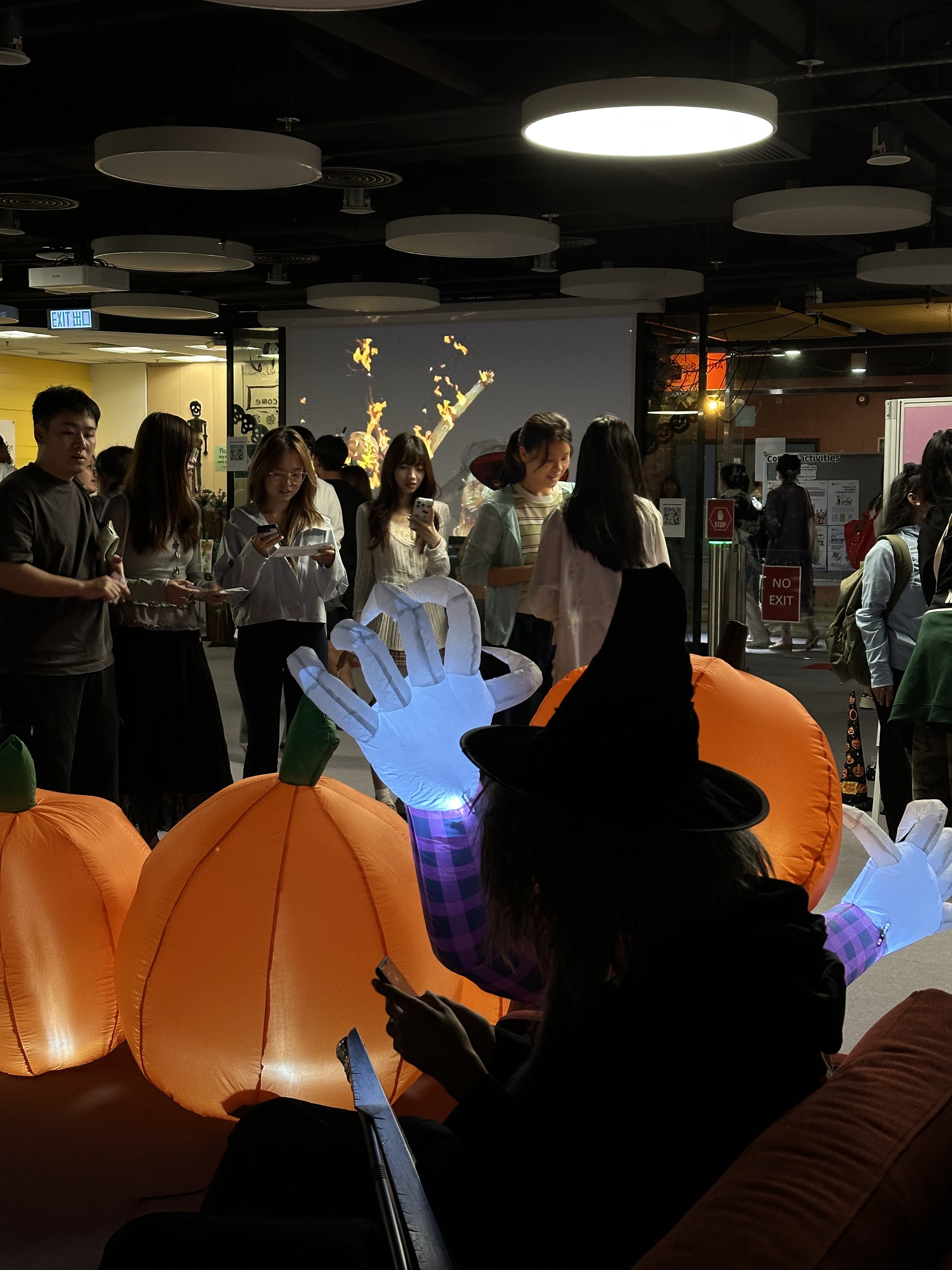 Halloween party time in the ASLLC