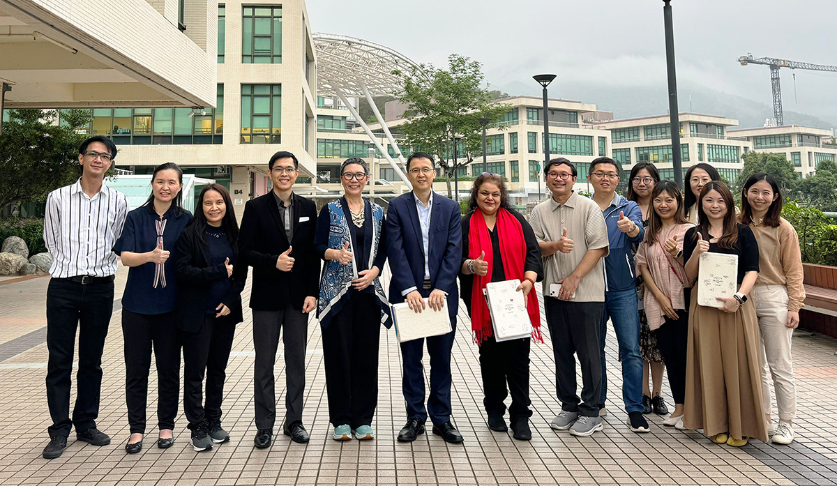 NU visit group photo